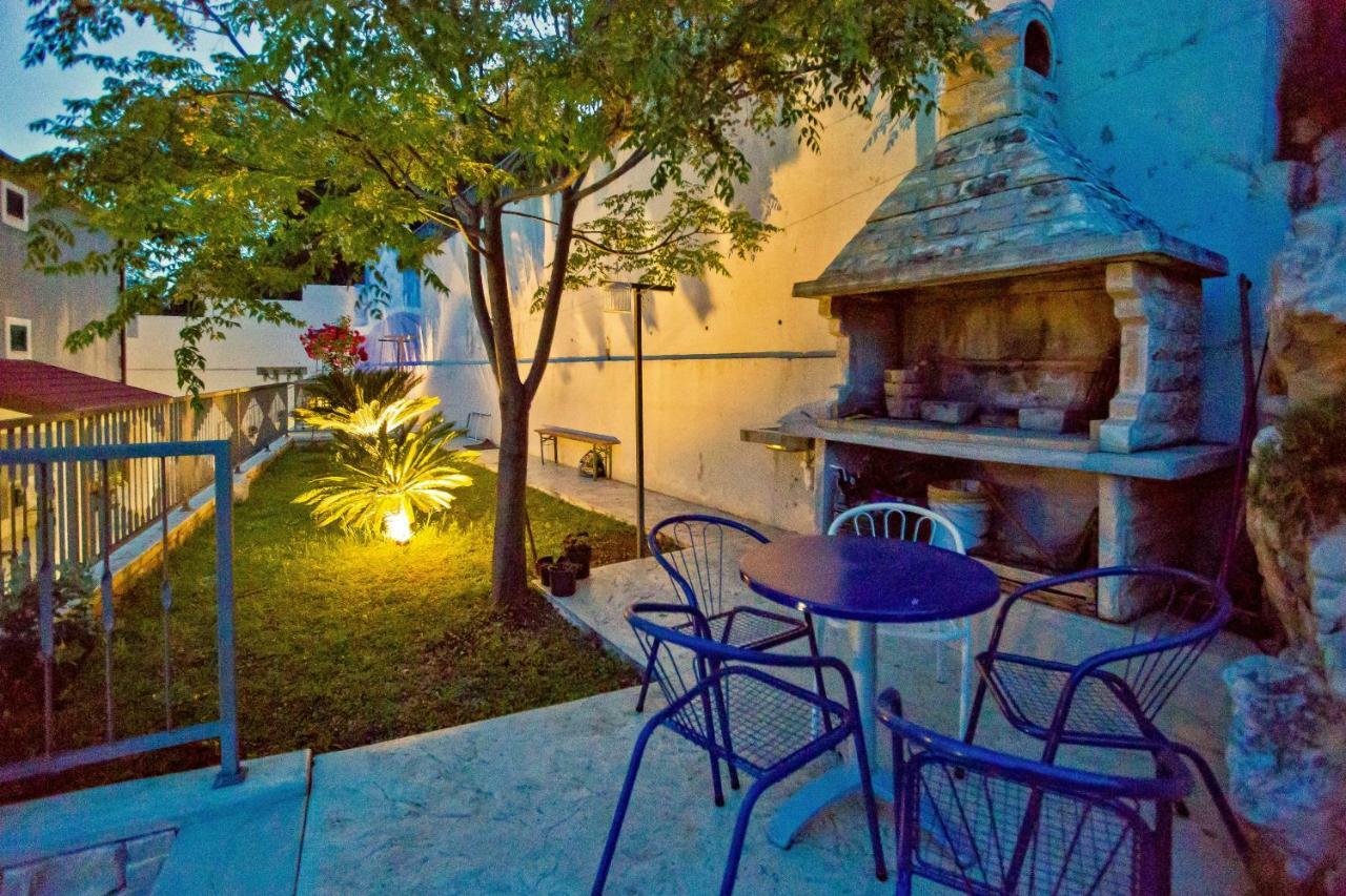 Island Hvar Seaside Villa Levanda With Beach, Pool & Seaview Hvar Town Eksteriør bilde