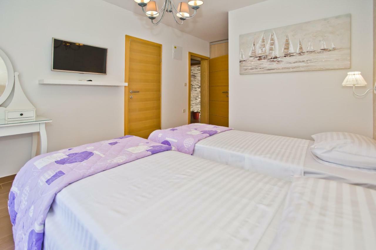 Island Hvar Seaside Villa Levanda With Beach, Pool & Seaview Hvar Town Eksteriør bilde