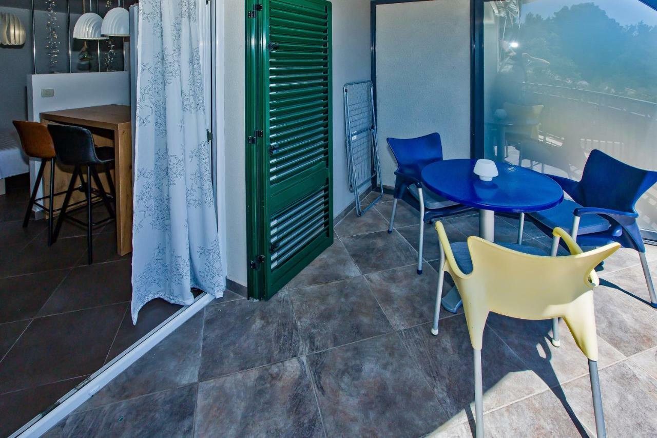 Island Hvar Seaside Villa Levanda With Beach, Pool & Seaview Hvar Town Eksteriør bilde